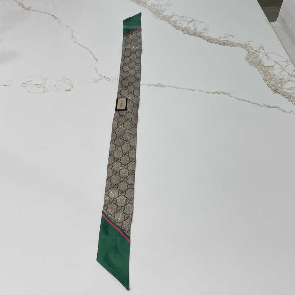 Gucci Silk Horsebit Silk Scarf Bandeau in Green with Pink | OS - Picture 3 of 6
